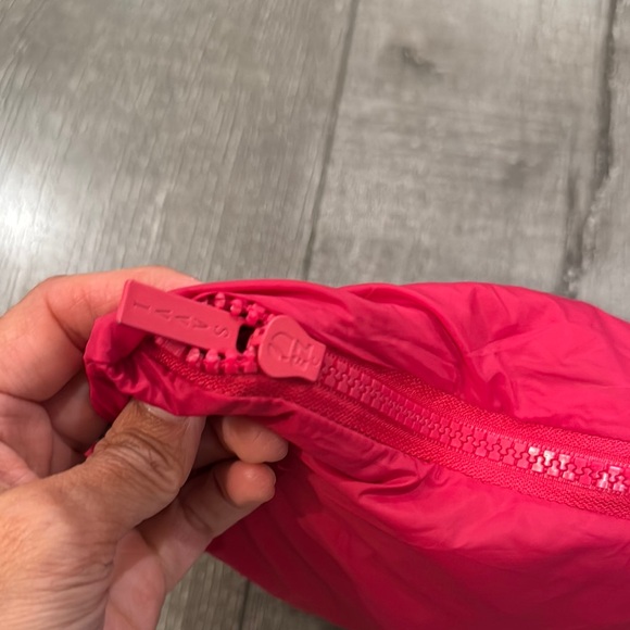 Parker Pullover - Picture 9 of 9